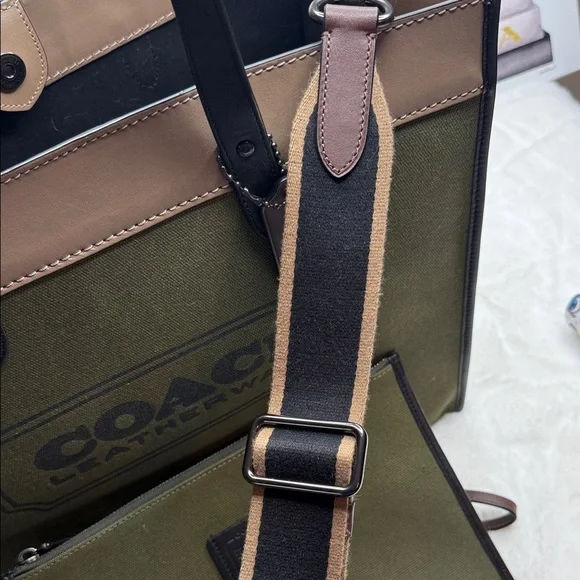 Coach Field Tote 40 Olive Green with Tan leather ❤️ - Picture 5 of 10